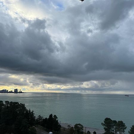 巴统Colibri公寓 外观 照片